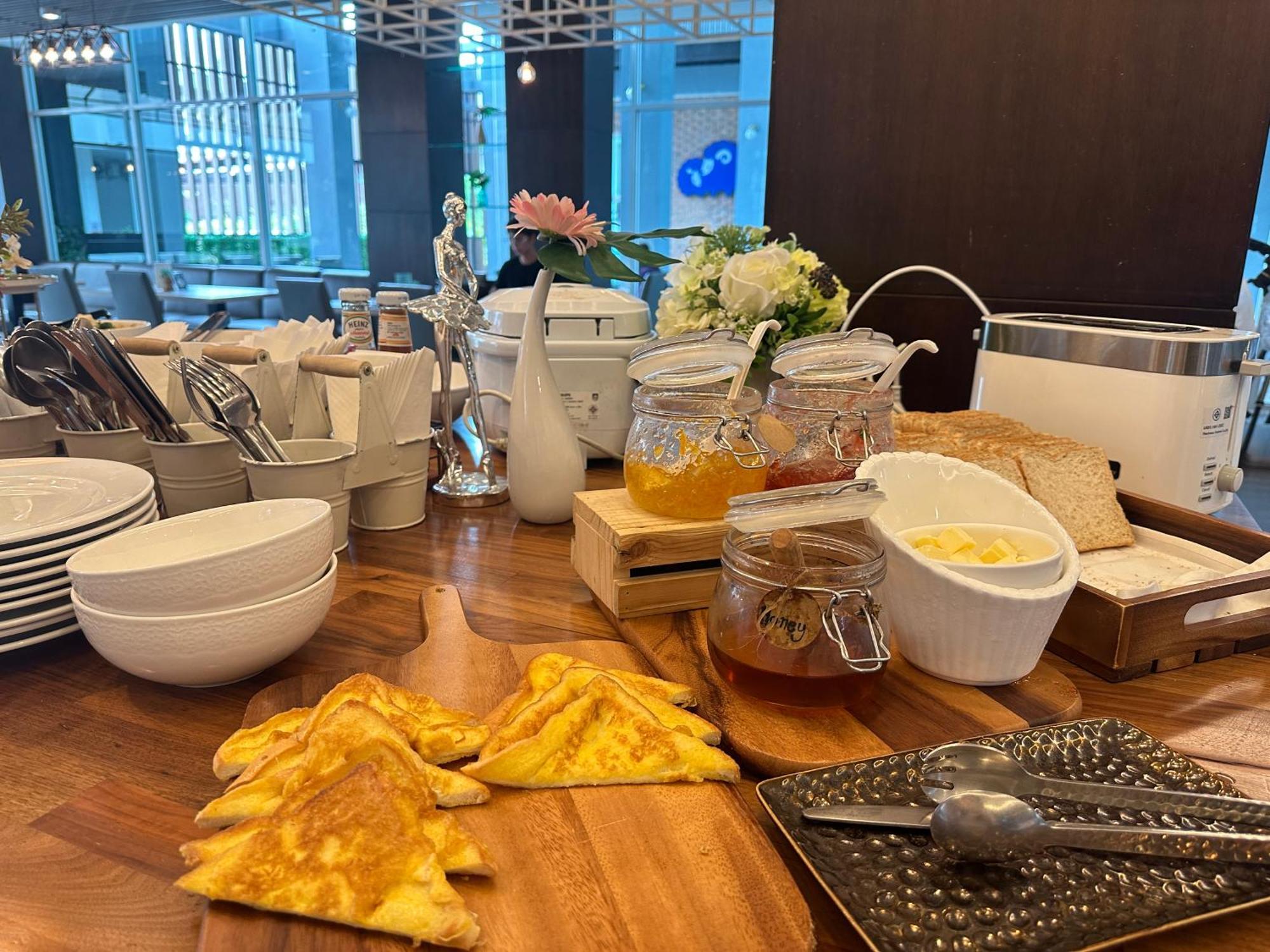 Kokotel Bangkok Dheva Thonglor Zewnętrze zdjęcie